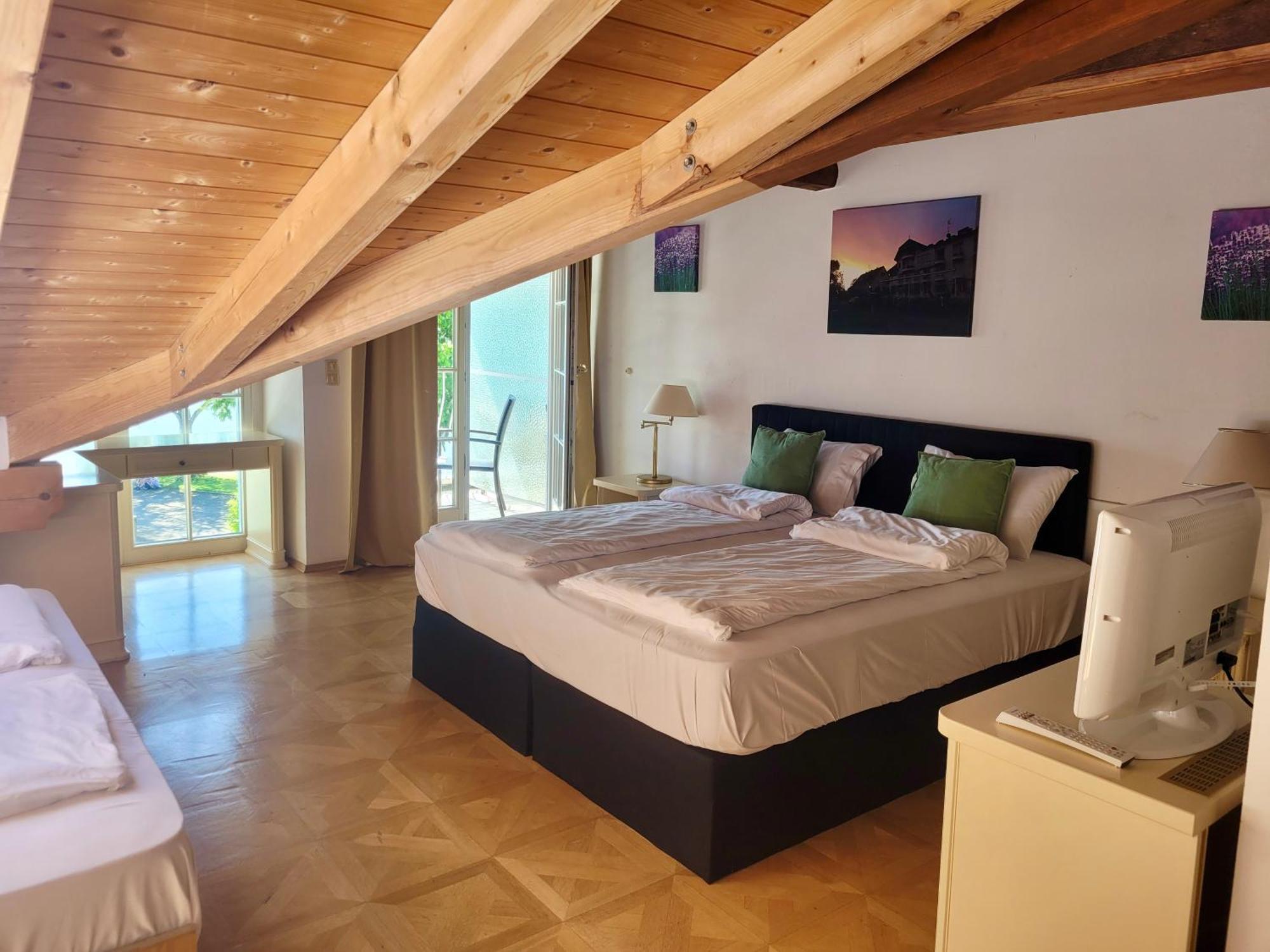 See-Hotel Seeschau - Direkt Am Bodenseeufer Reichenau Kültér fotó